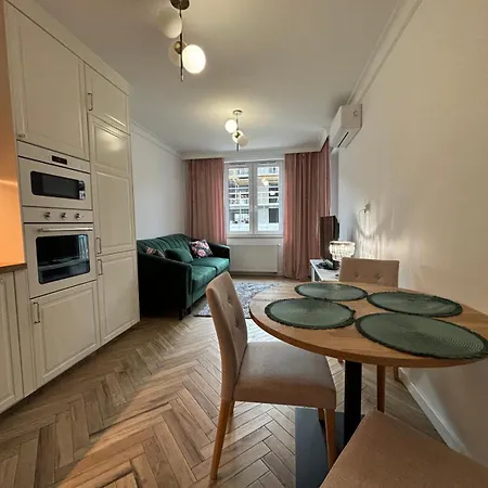 Apartamenty W Centrum Bialegostoku Z Parkingiem W Garazu Podziemnym Bialystok Exterior photo