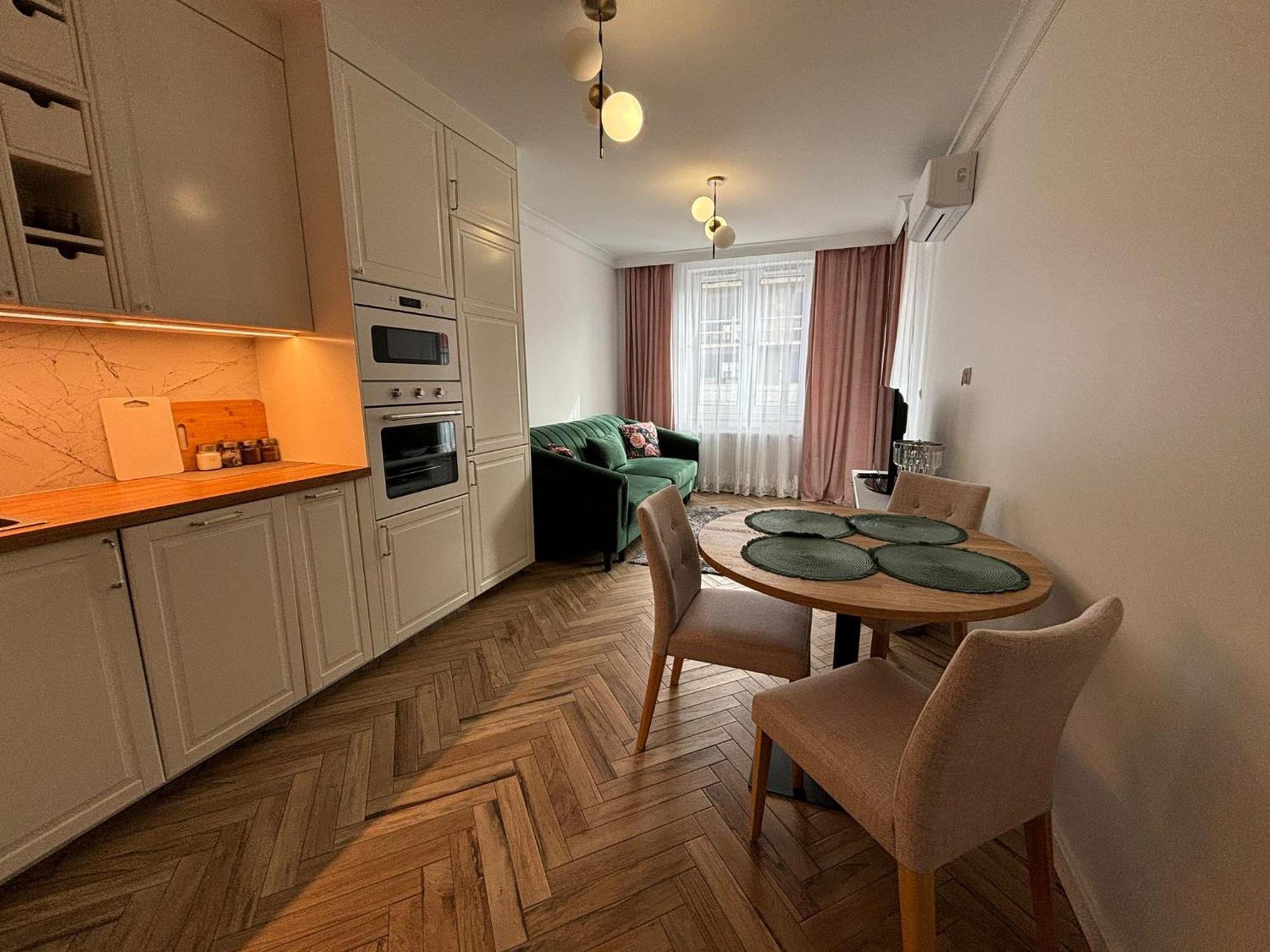 W Centrum Bialegostoku Z Parkingiem W Garazu Podziemnym Apartment *